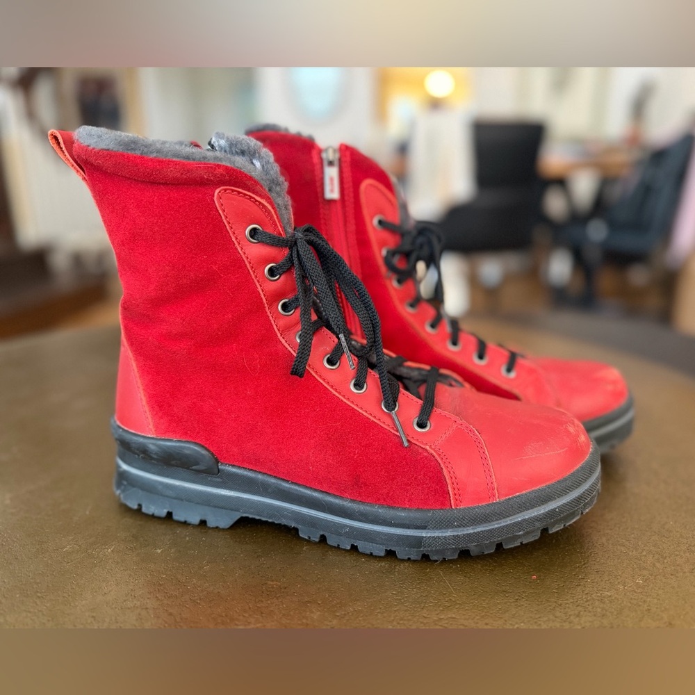 Olang Red Suede Boots with flip-out cleats, size 10 (41)